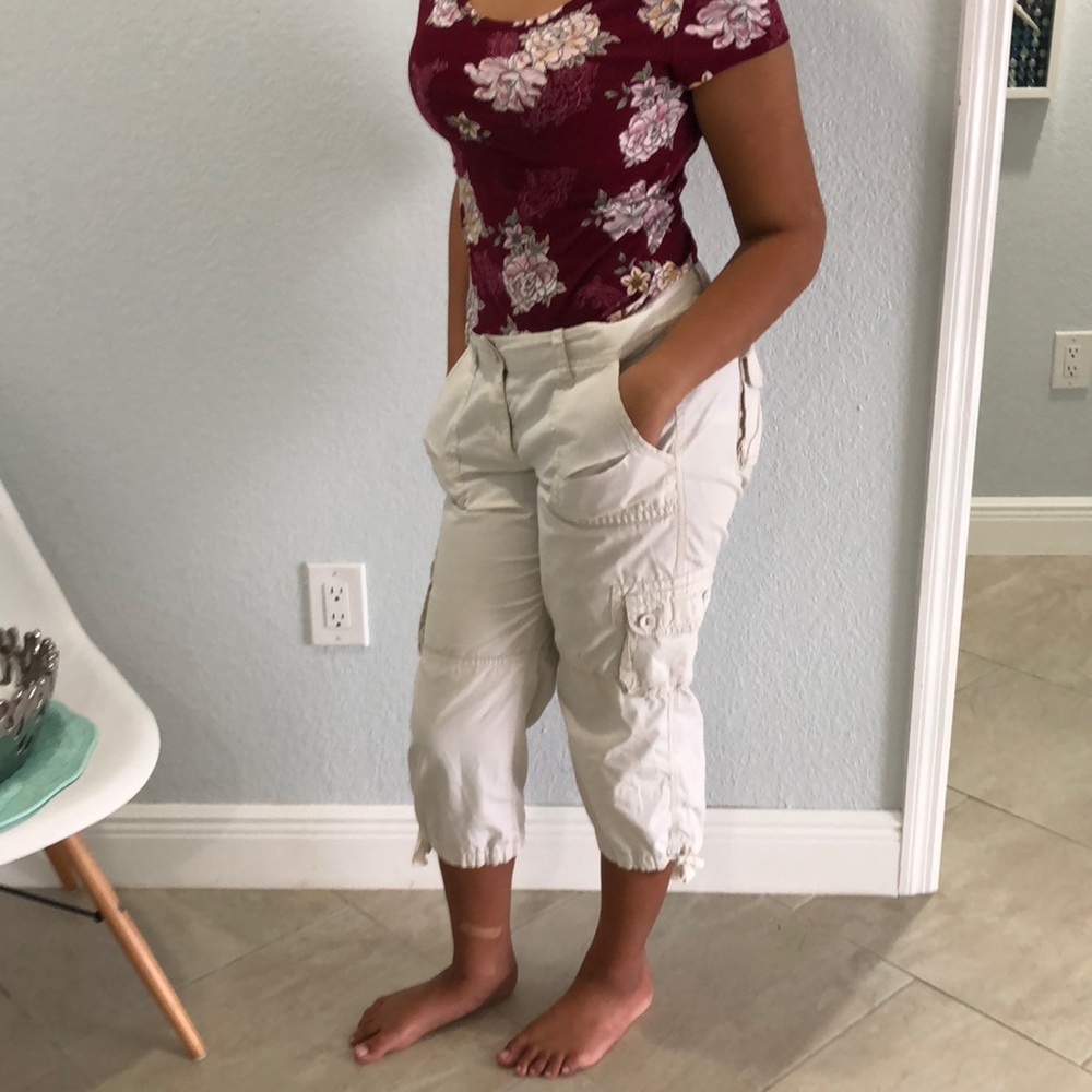 Cropped cargo pants